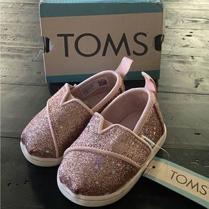 Toms NWT Tiny Alpargata Rose Gold Glitter Size 4